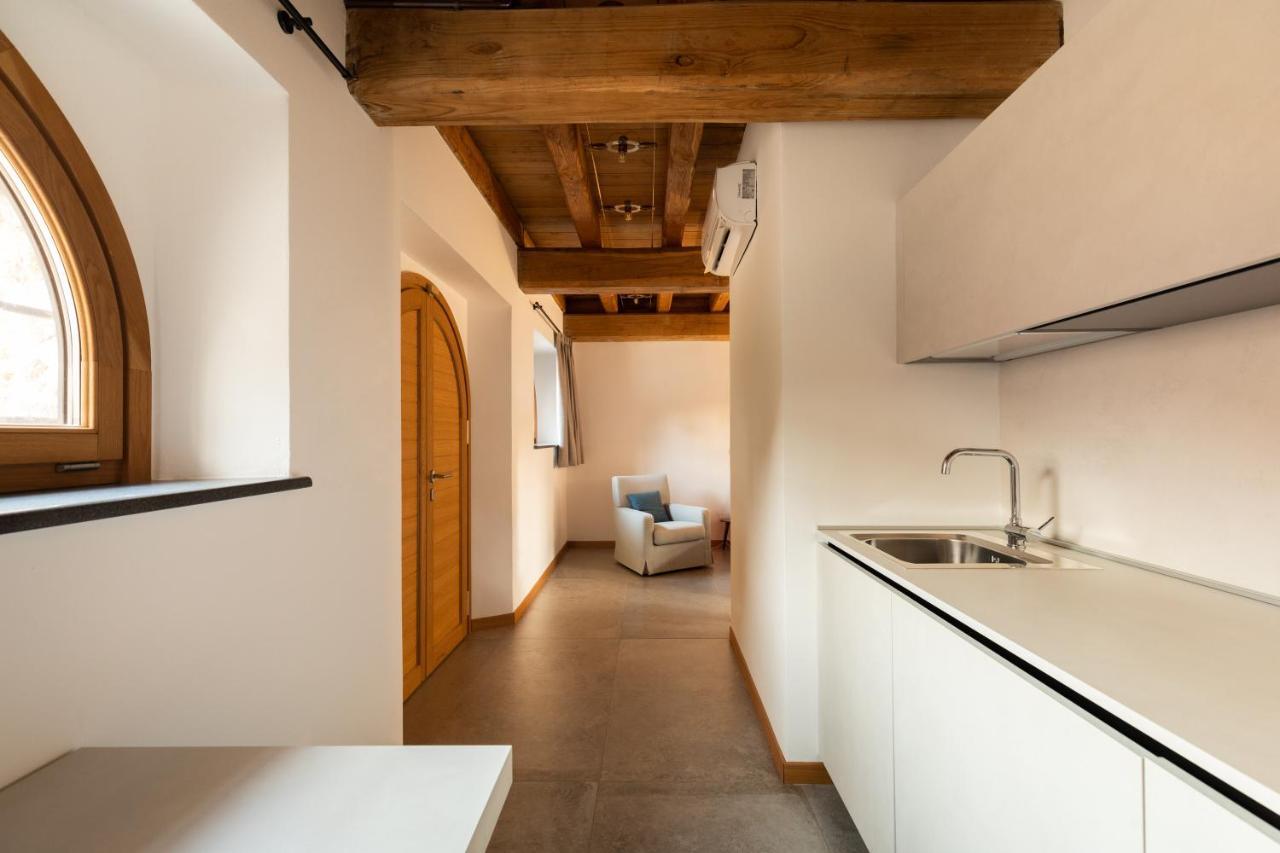 Antico Borgo Molino 7Cento Vicino Ai Giardini Di Ninfa 호텔 Cori 외부 사진