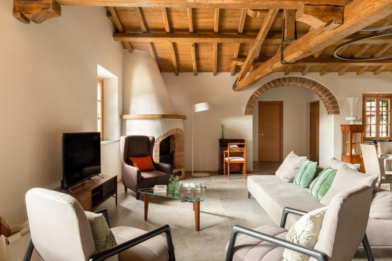 Antico Borgo Molino 7Cento Vicino Ai Giardini Di Ninfa 호텔 Cori 외부 사진